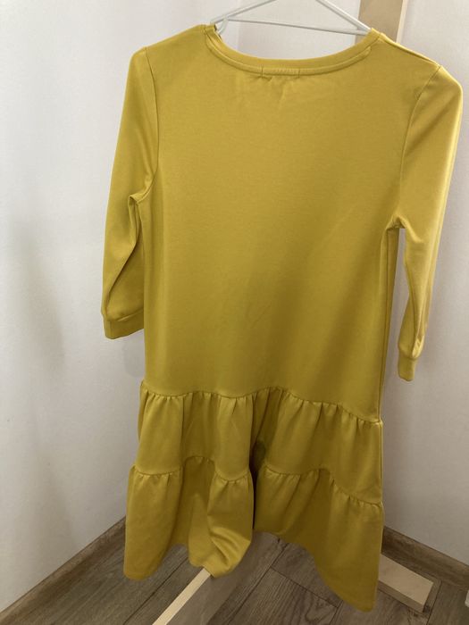 Сукня жіноча, вживана