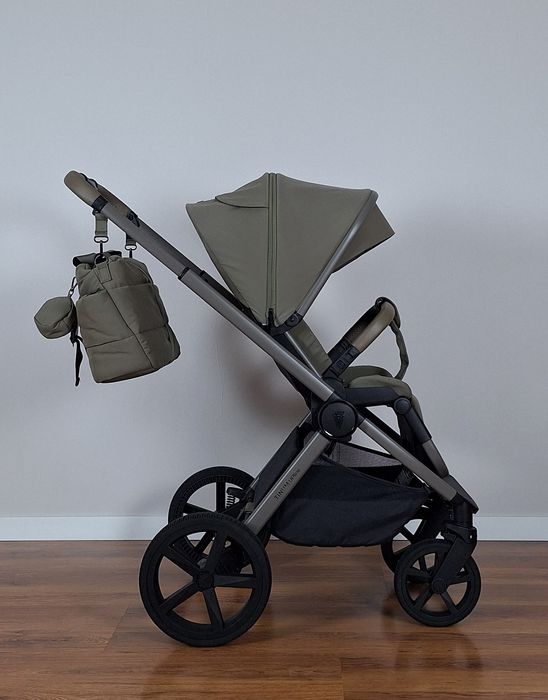 LIMITOWANA  EDYCJA  . Wózek 4w1 .  Venicci Leo by Kasia Sokołowska .