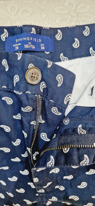 Roupa de marca semi- novas.