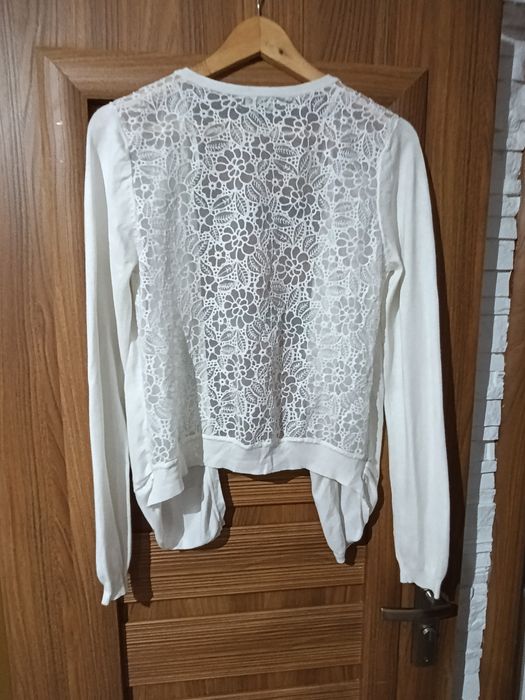 Biały sweterek New Look rozmiar M-L wymiary na fotkach