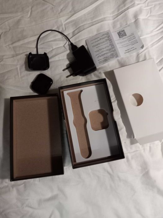 СМАРТ часы с зарядкой блоком питания коробкой паспортом