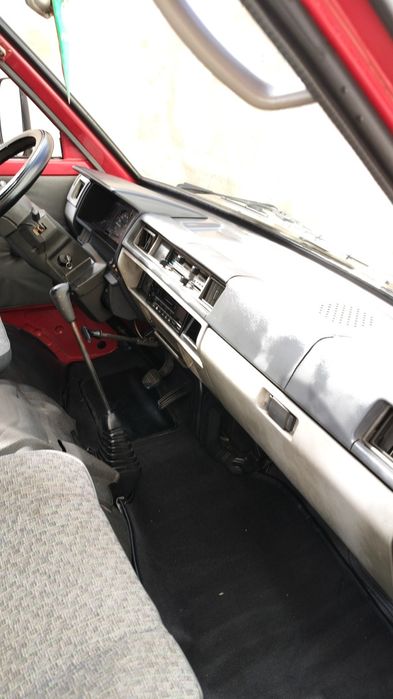 Nissan Vanette 6 lugares