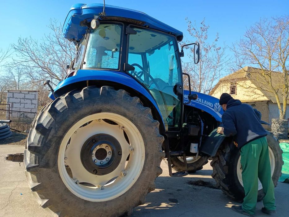 Продам Трактор 2016 года