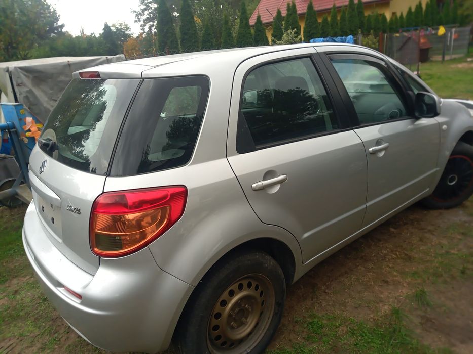 Suzuki SX4 1.6 b silnik skrzynia drzwi