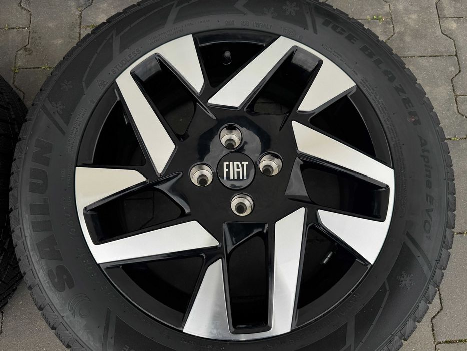 FIAT 600 600e koła zimowe 215/60R17 TRACMAX NOWE Oryginalne