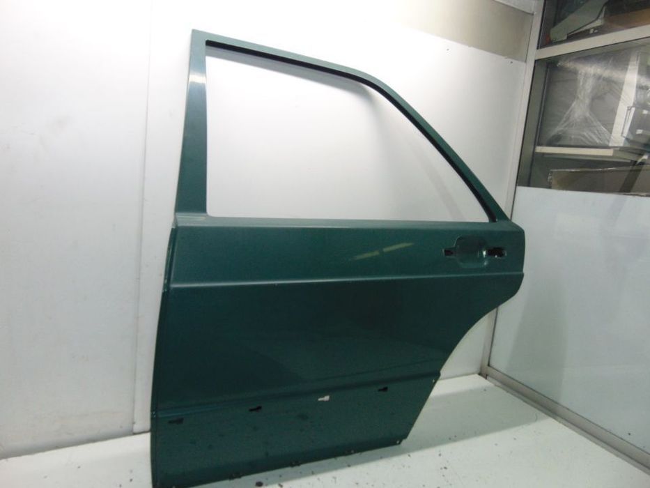 Mercedes 190 w201 portas de trás