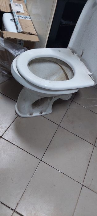 Унитаз с бачком,  б-у