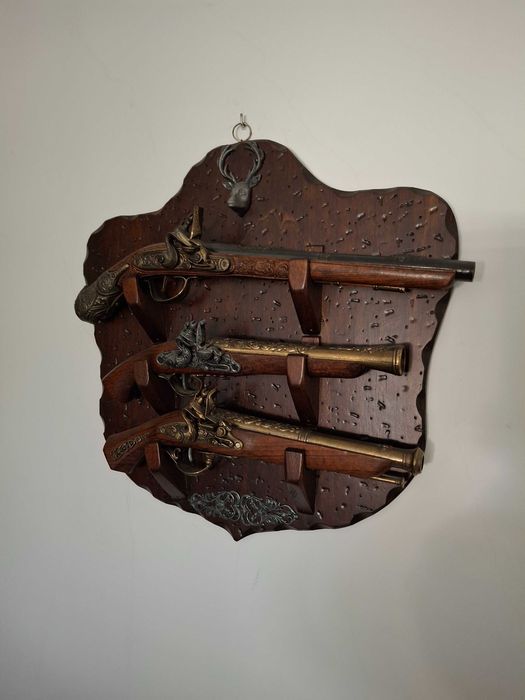 Armas decorativas "Réplicas Pistolas" com suporte
