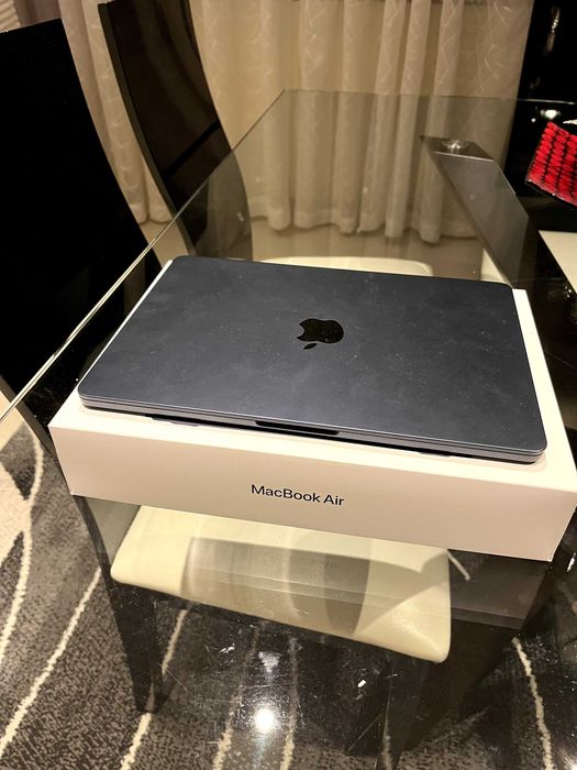 MacBook Air M3 2024 – 13”, 8GB RAM / 256 GB, com Caixa & Garantia