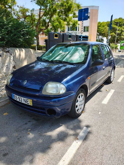Renault Clio 1999 – Gasolina – Barato – Oeiras – Bom estado gera