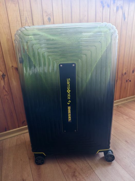 Чемодан Samsonite Neopulse x Diesel Spinner