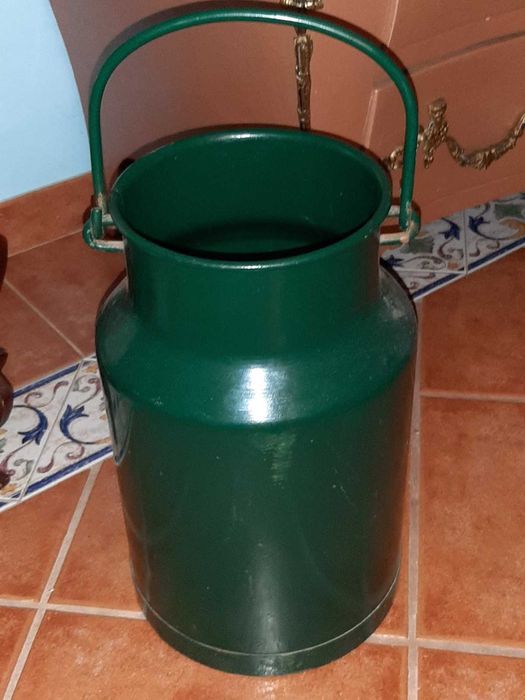 Leiteira Antiga grande Vintage
