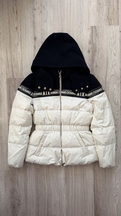 Armani куртка жіноча s