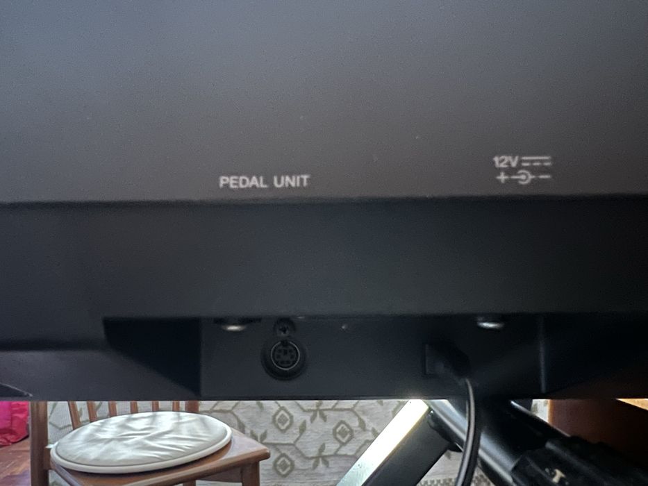 Piano digital Yamaha P-95 (com defeito, ler descrição)