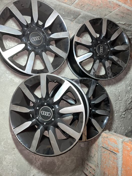 Jantes Audi 18” pretas e prateadas