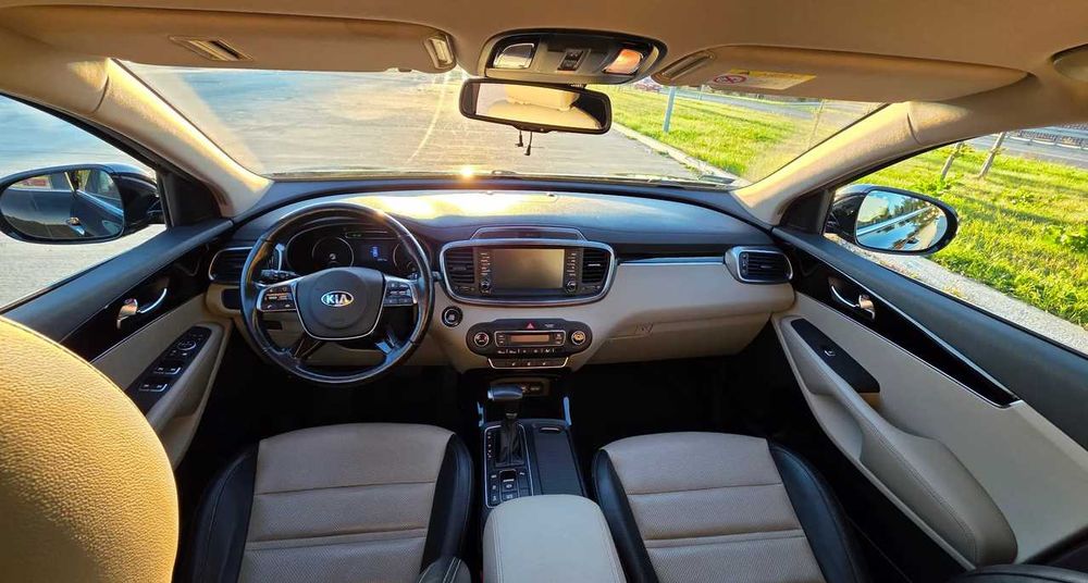У продажі авто з ЄС Kia Sorento 2.0 CRDI L 2018 року.
