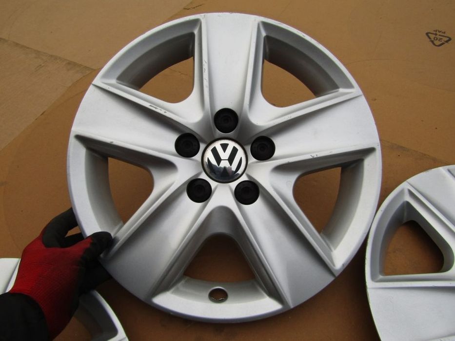 1x kołpak 16 strukturalny vw golf v vi vii passat caddy touran 5x112 ładny