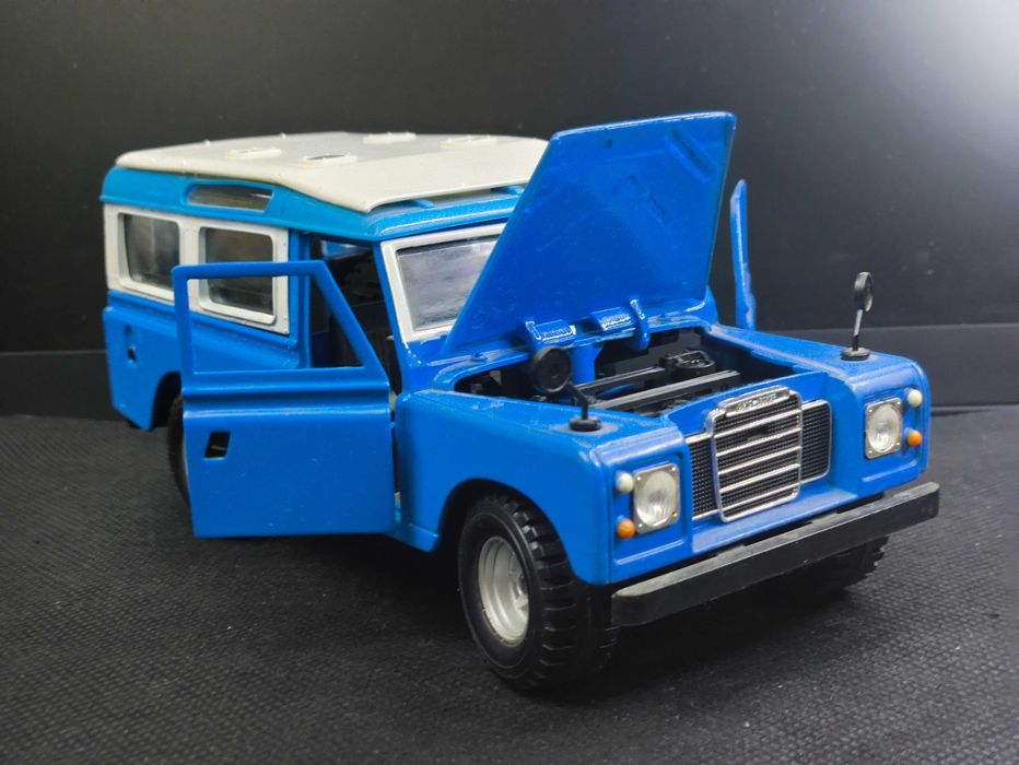 Модель Land Rover Series II blue Bburago 1/24