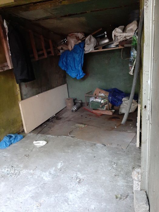 Продам не большой гараж