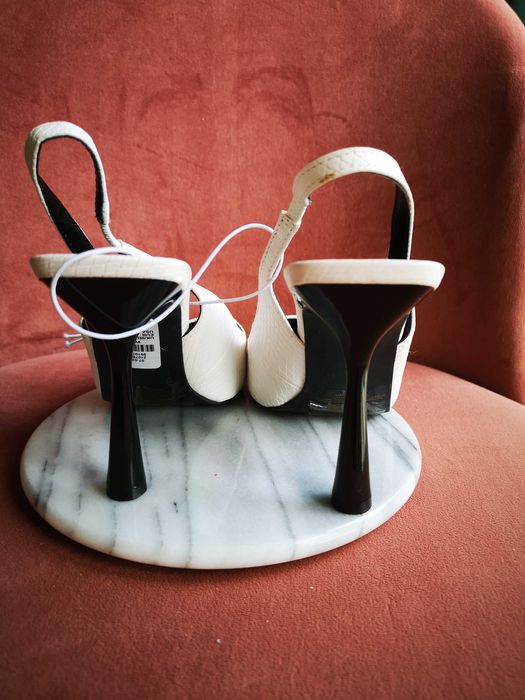 Primark białe buty na obcasie r. 36 nowe
