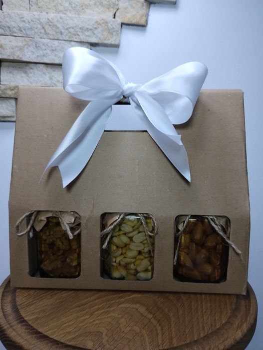 Горіхи з медом/подарунок