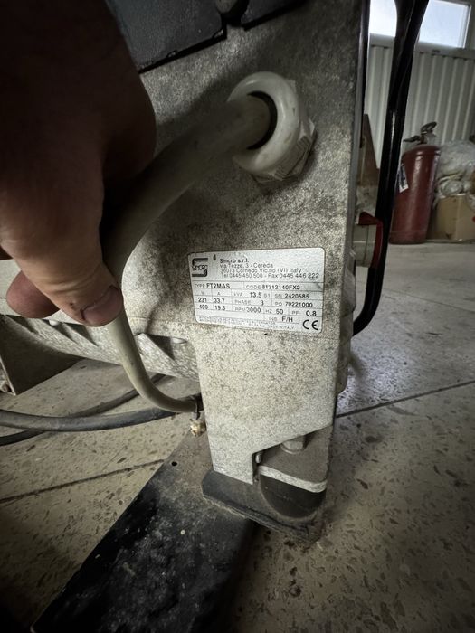 Продам Генератор Хонда 220/380 13.5кVA, це 11 кВт.