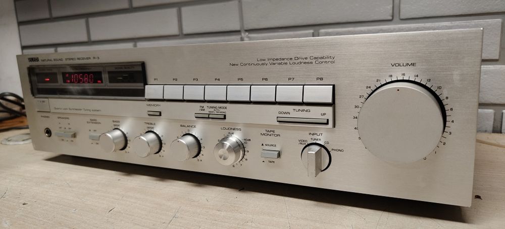 Amplituner Yamaha R-3. Stereo