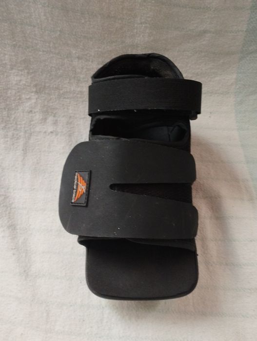 But ortopedyczny orteza po operacji halluksa