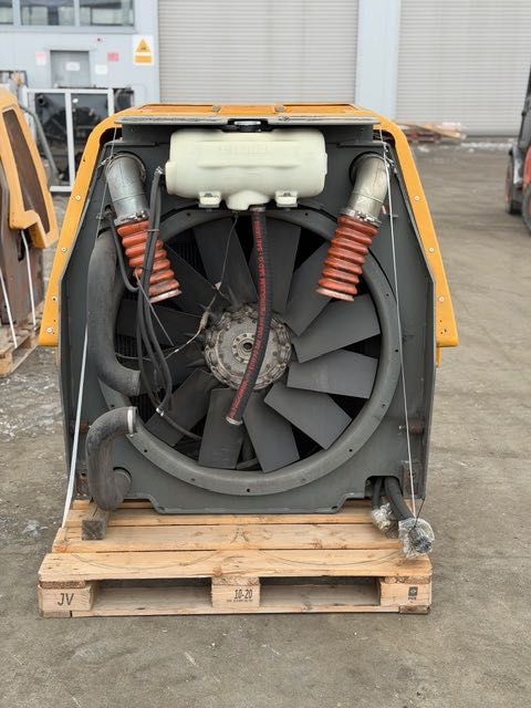 liebherr L 566 chłodnice komplet z silnikiem