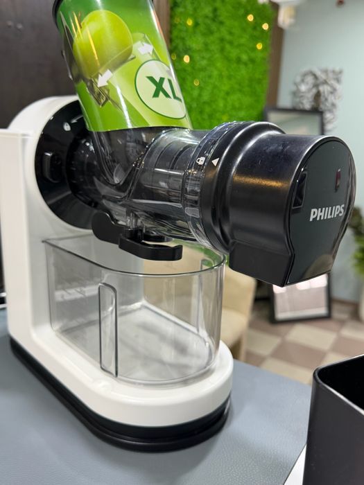 Соковыжималка Philips HR1888/80, центрифужная 140Вт, 1л, белая