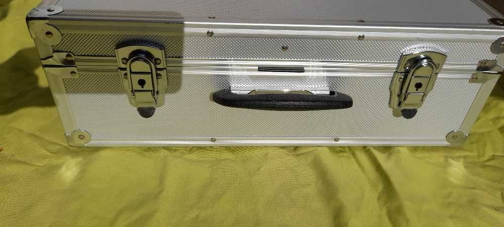 Mala ferramentas em aluminio