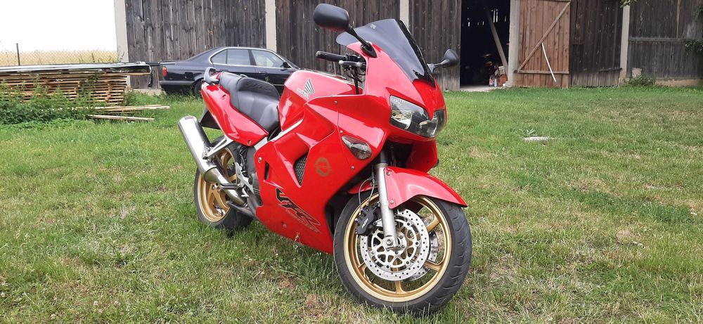 Honda VFR 800 1999rok