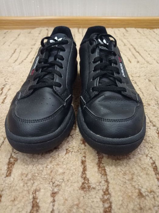 Кроссовки Adidas Continental 8.