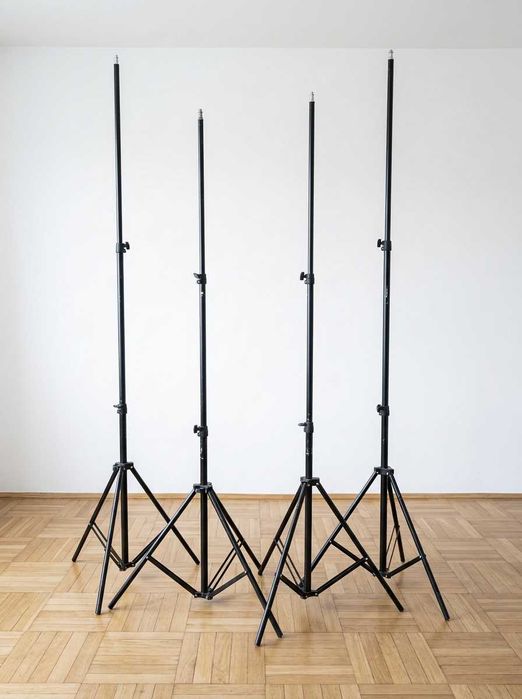 Zestaw 4 statywów studyjnych oświetleniowych na lampę (185-205 cm)