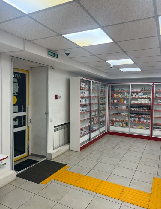 Оренда приміщення на 44 кварталі ,біля зупинки