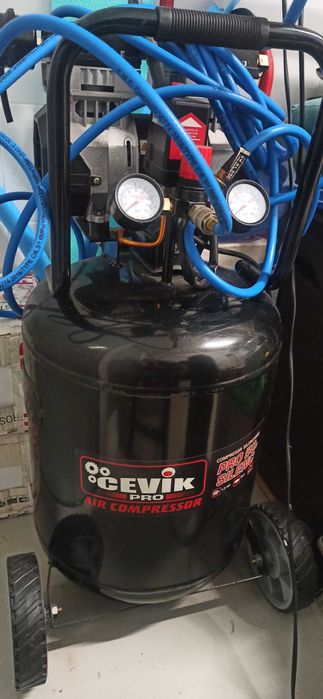 Compressor vertical 50L silencioso