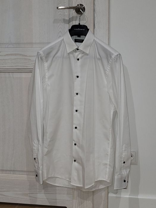 Biała męska koszula