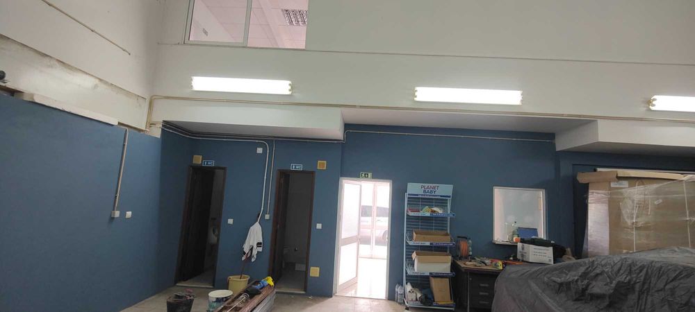 Alugo armazém 400m2 em Pataias