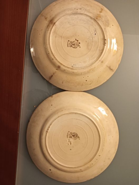 Porcelana Antiga Rara Pratos Rasos Real Fábrica de Sacavém BHS. &Cta*
