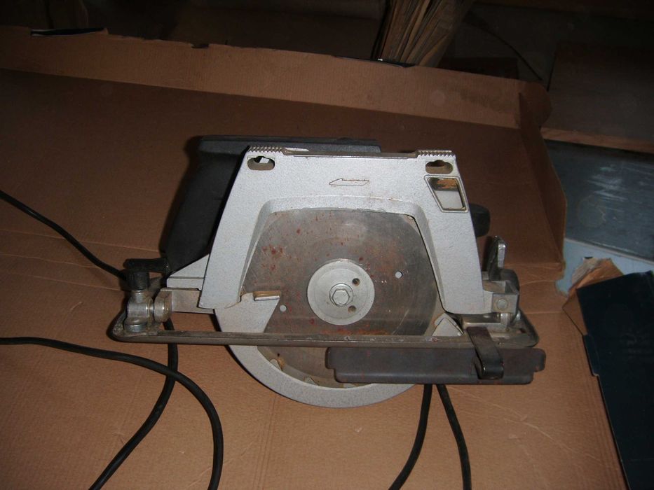 pilarka zagłębiarka 1300 WAT,wkrętarka hitachi na 230v WKRĘTARKA