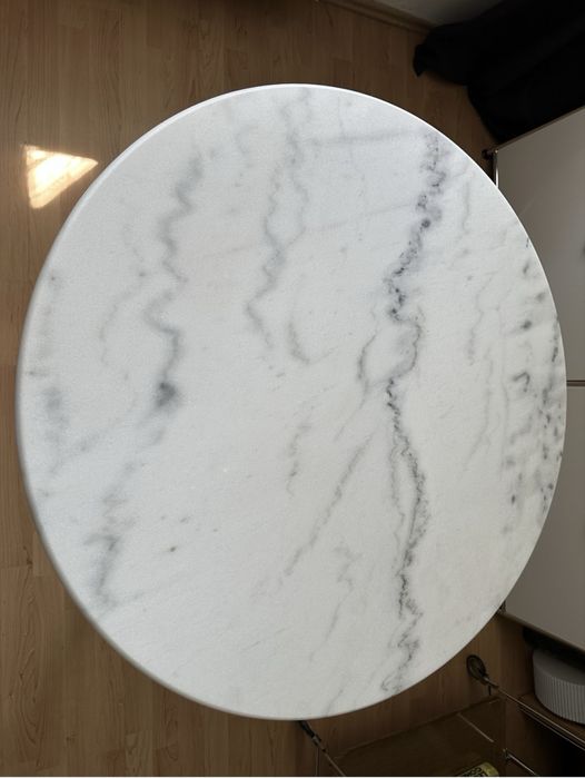 Stół marmurowy jadalniany typu Tulip śr. 80 cm