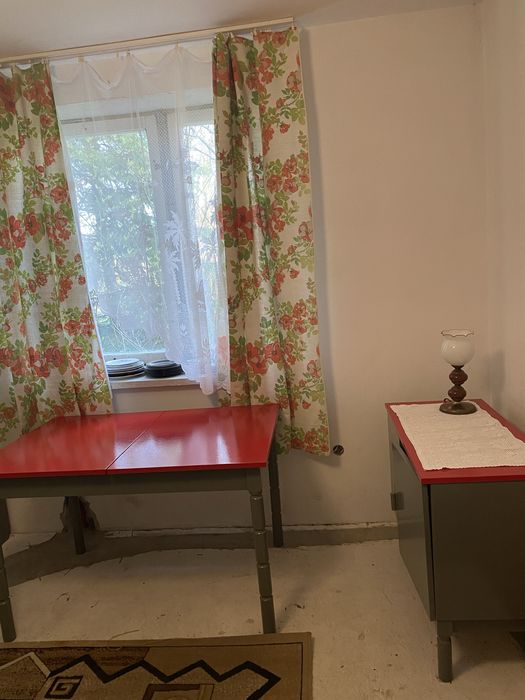 Stół rozkładany na dwie strony