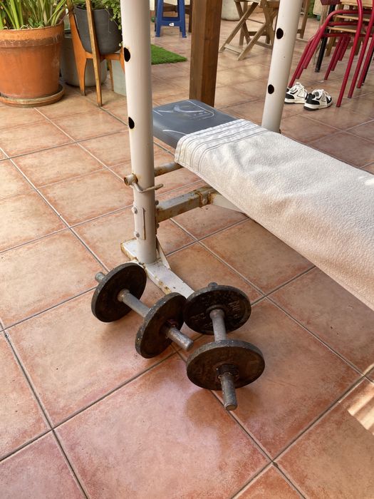 Equipamento de musculação