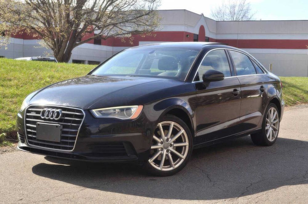 Audi A3 Premium      2015
