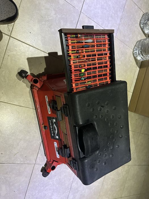 Caixa de pesca muito boa