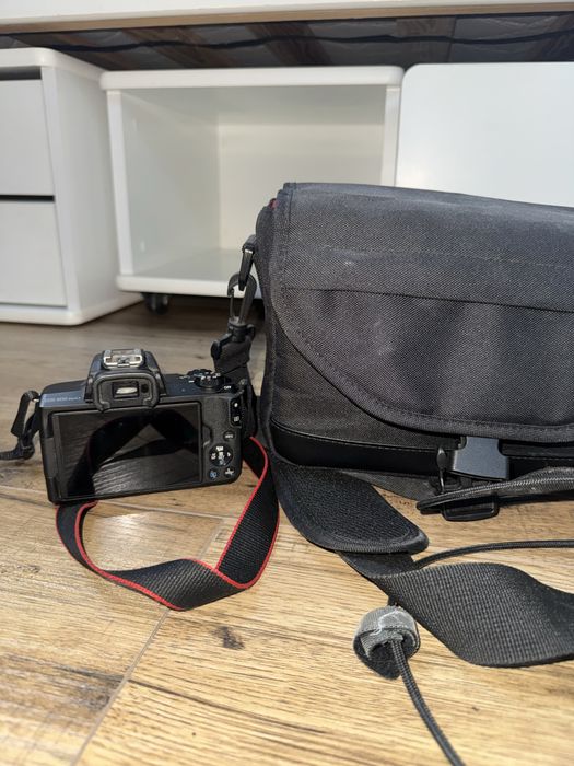 canon eos mark 50II z objektywem