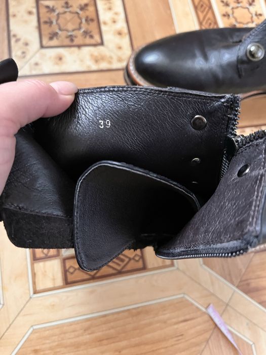 Кожаные ботинки 39р