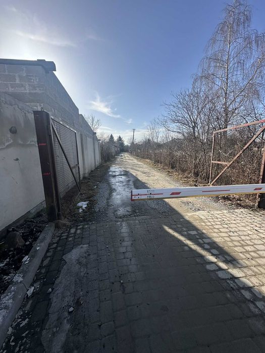 Ділянка 5,4 сотки з дачним будинком в обжитому кооперативі