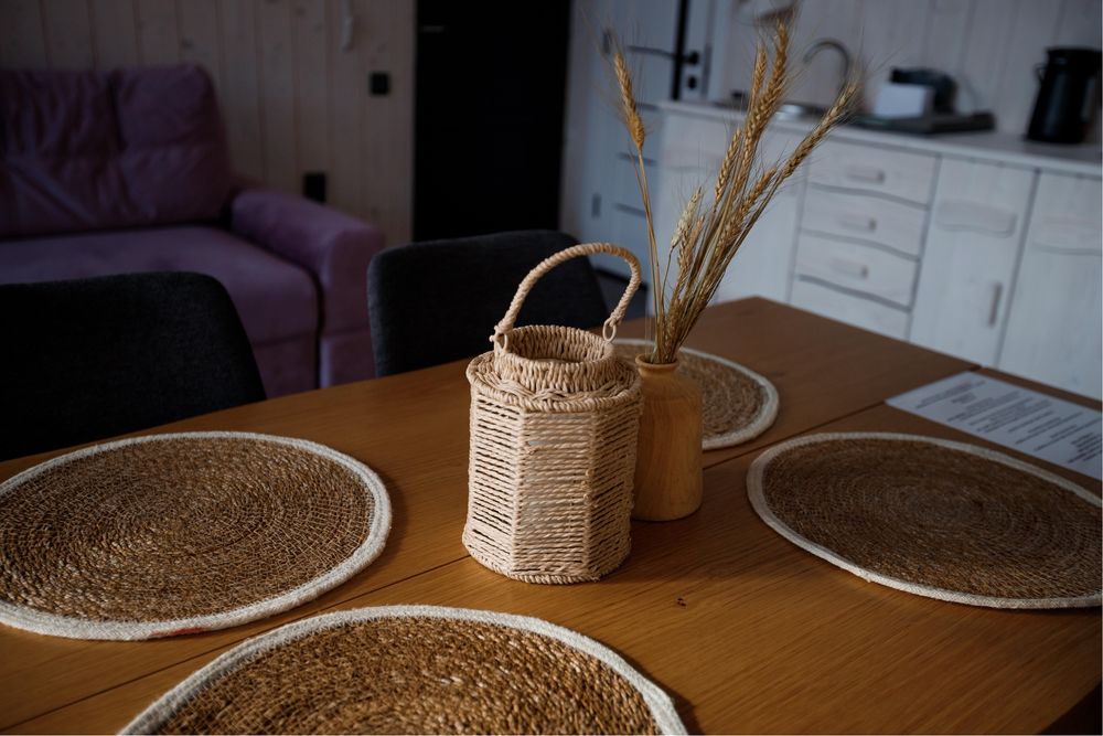 Нові сучасні котеджі біля Східниці з чаном джакузі