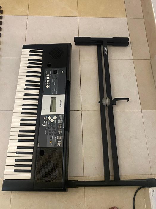 Piano Yamaha em ótimo estado